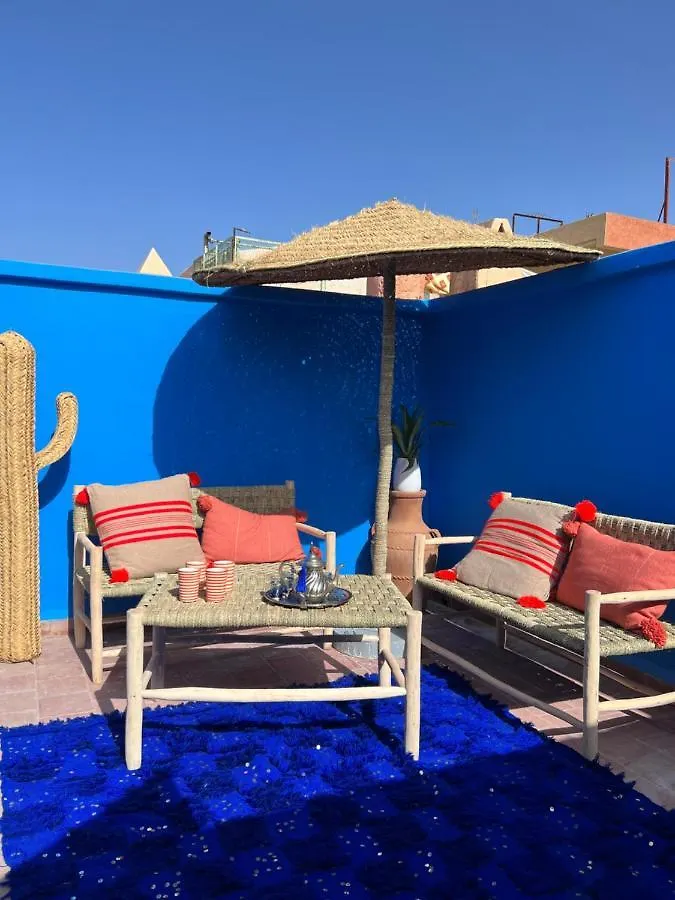 Maison Riad Traditionnel Idealement Situe A Marrakech Marrakesz