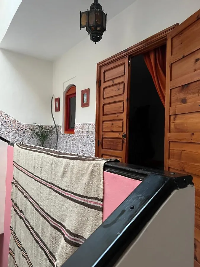 Maison Riad Traditionnel Idealement Situe A Marrakech Marocko